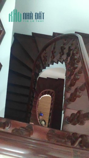 Cho thuê nhà 132m2 x 5 tầng mặt phố Trung Hòa Cầu Giấy