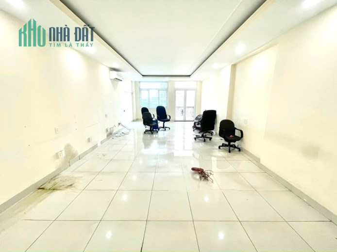 Bán Tòa Nhà 35m*12m  , 3 mặt tiền : 978m2 giá còn 70 tỷ
