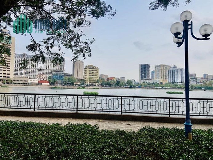 Chung Cư View Hồ Giảng Võ, 2 Phòng Ngủ, 68m2, Bán 2.92 Tỷ