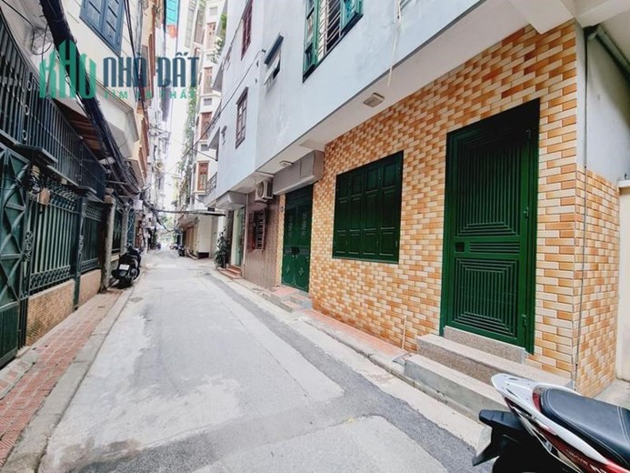 RẺ Trung tâm Đống Đa, nhỉnh 3 tỷ, 2 ngủ, ô tô đỗ cổng