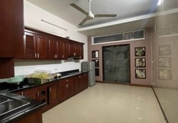 Cho thuê nhà 25tr/tháng sau Mặt Phố Đặng Văn Ngữ, 70mx4 tầng, ngõ gần.