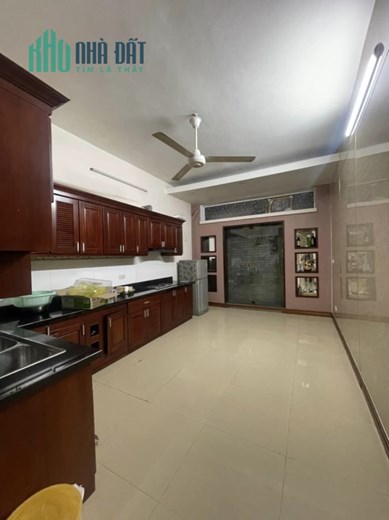 Cho thuê nhà 25tr/tháng sau Mặt Phố Đặng Văn Ngữ, 70mx4 tầng, ngõ gần.