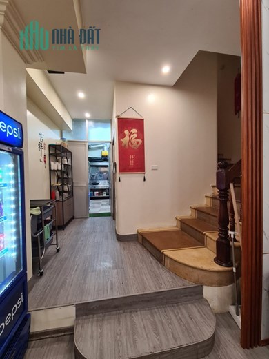 Bán Nhà Mặt Phố Giảng Võ Đống Đa 82m - 6  Tầng - MT 5.1m Giá 42 tỷ