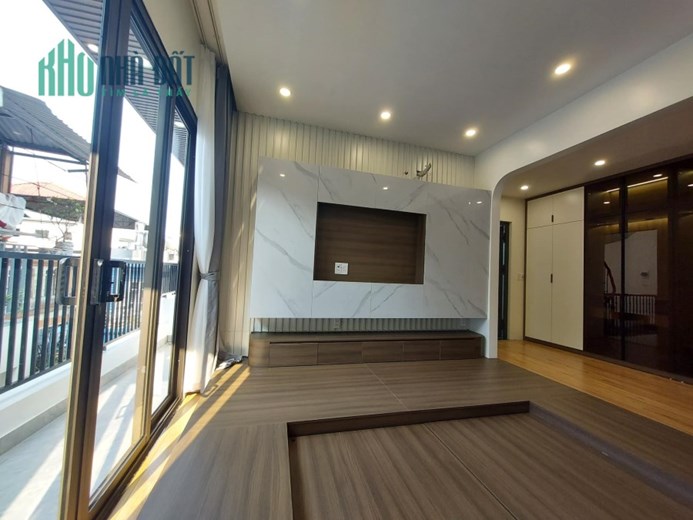 BÁN NHÀ XÃ ĐÀN  15M RA ĐƯỜNG CHÍNH CHỈ  5 TỶ