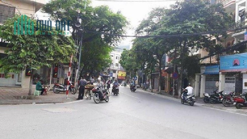 Nhà trung tâm HN Ô tô đỗ - 3,5 tỷ Đầu Ngõ Lý Nam Đế, 30mx5T
