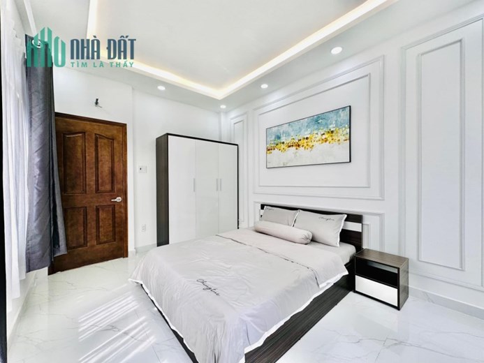Cần bán gấp nhà!
Phan Xích Long - Phường 3- Phú Nhuân