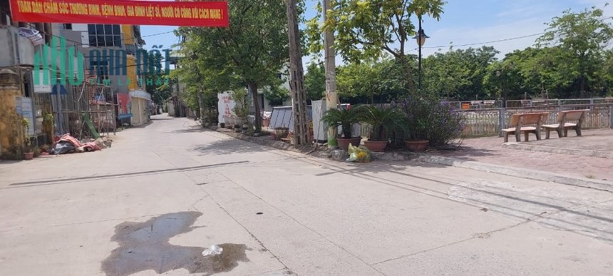 BÁN gấp mảnh đất 42m, lô góc, xe tải, cạnh liền kề, giá 3.6x tỷ
