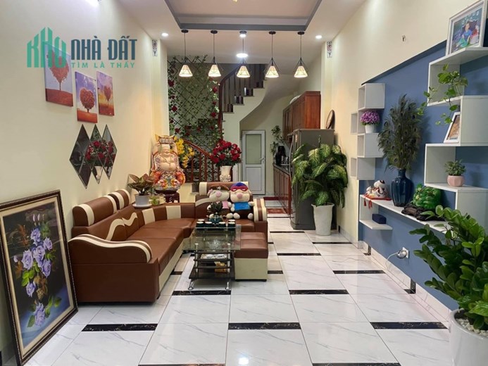NHỈNH 3 TỶ CÓ NGAY NHÀ VĂN QUÁN - HÀ ĐÔNG 32M2 5TẦNG GẦN PHỐ, Ô TÔ, MỚI ĐẸP, Ở LUÔN
