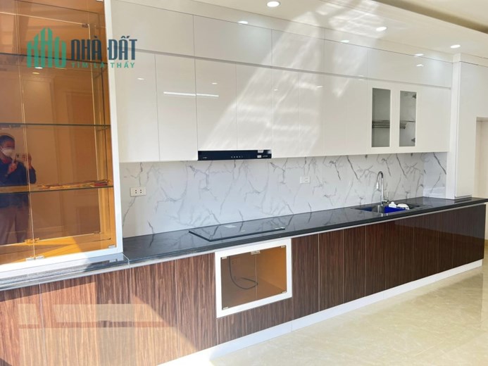 Tuyệt đẹp Di Trạch, 4 PN, DT39m2, Ngõ Oto,Kinh doanh  được giá 2,4 tỷ