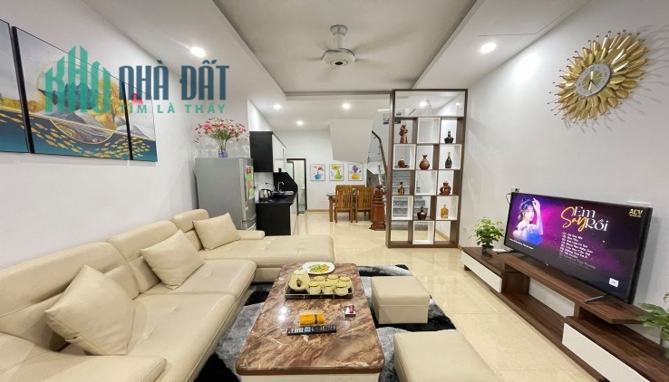 HƠN 4 TỶ - XE HƠI ĐỖ CỬA - SÁT BẾN XE MIỀN TÂY 4X14, 4 TẦNG.