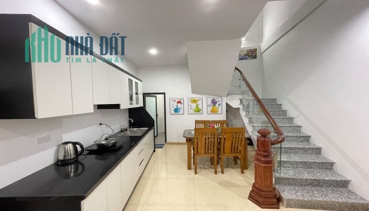 HƠN 4 TỶ - XE HƠI ĐỖ CỬA - SÁT BẾN XE MIỀN TÂY 4X14, 4 TẦNG.