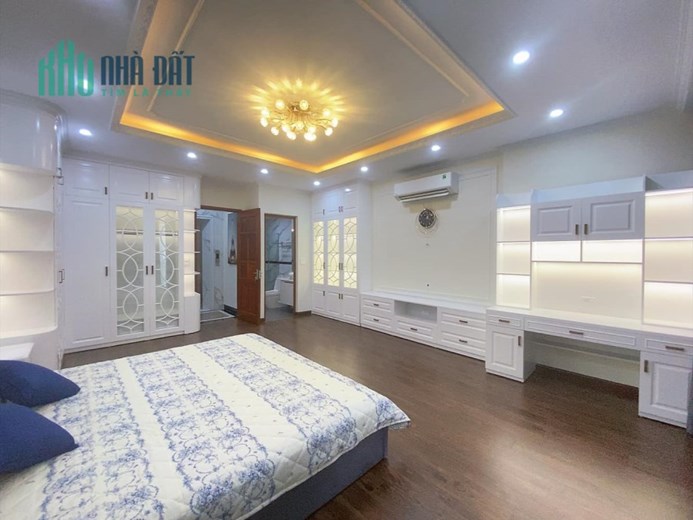 BÁN NHÀ TÂY SƠN, ĐỐNG ĐA, THANG MÁY, LÔ GÓC, 40M2 6T MT4.5M, GIÁ 6.1 TỶ