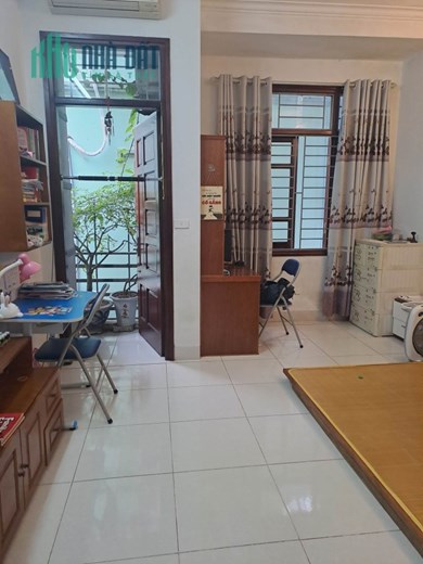 Cần bán nhà Ngọc Trục, Nam Từ Liêm, 50m2, 4 tầng, mt 4.2m, chỉ 2.85 tỷ.