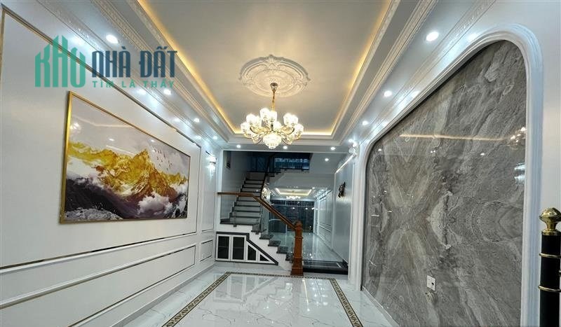 Bán nhà xây mới độc lập - phố Đông Trà Chợ Hàng, 92m 4 tầng, sân riêng, GIÁ 6.7 tỉ