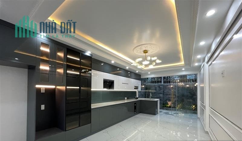 Bán nhà xây mới độc lập - phố Đông Trà Chợ Hàng, 92m 4 tầng, sân riêng, GIÁ 6.7 tỉ
