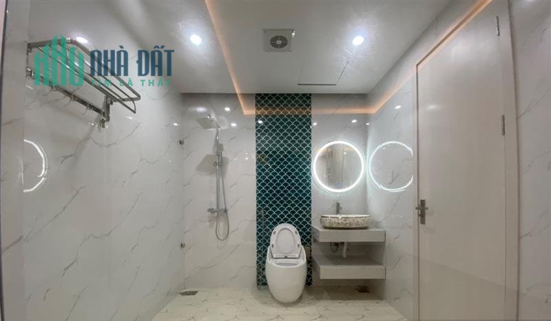 Bán nhà xây mới độc lập - phố Đông Trà Chợ Hàng, 92m 4 tầng, sân riêng, GIÁ 6.7 tỉ