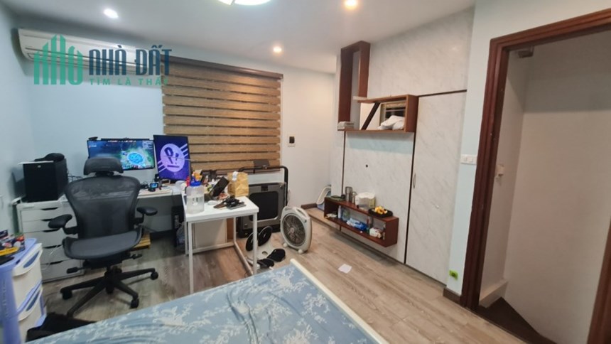 Chính chủ bán nhà 4,38 tỷ Yên Lãng, Thái Hà, 5 tầng, ô tô tránh nhau trước cửa, kinh doanh đỉnh