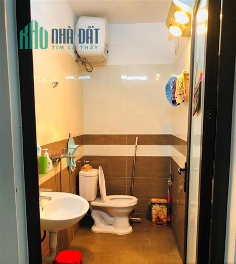 Bán nhà phố Khúc Thừa Dụ - Lê Chân, diện tích 65m 4 tầng, sân cổng, GIÁ 2.8 tỉ