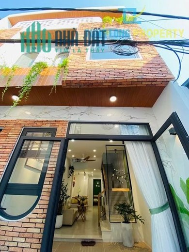 Chào bán nhà 3 tầng 3 mê kiên cố mới kiệt Hải Sơn tặng full nội thất, kiệt ô tô 3m cách đường chính
