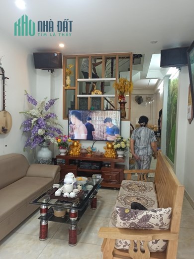 Bán nhà dân xây độc lập chắc chắn -ngõ 225 Ngô Gia Tự, 4 tầng 4 ngủ, GIÁ 2.5 tỉ
