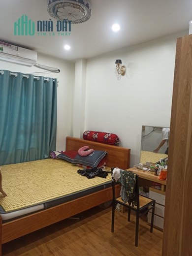 Bán nhà dân xây độc lập chắc chắn -ngõ 225 Ngô Gia Tự, 4 tầng 4 ngủ, GIÁ 2.5 tỉ
