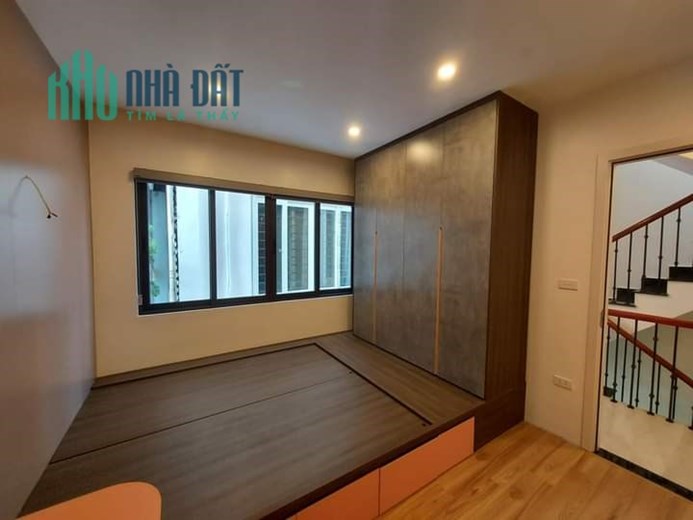 Bán Nhà BẮC TỪ LIÊM ĐÔNG NGẠC 4 TẦNG , 47M2, Gía hơn 3 TỶ.
SỔ ĐỎ CHÍNH CHỦ. Giao dịch 24/7.