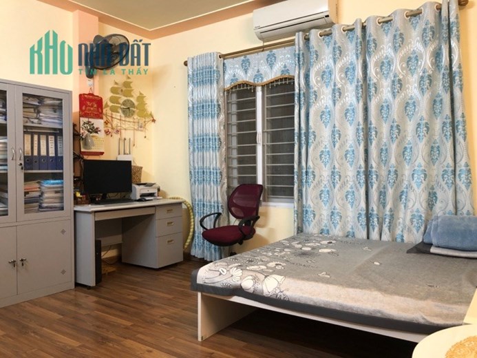 Bán nhà Nguyễn Chí Thanh, 4 Tầng, Phân Lô, ngõ Ô tô, Văn Phòng, Đống Đa, 7,68 tỷ