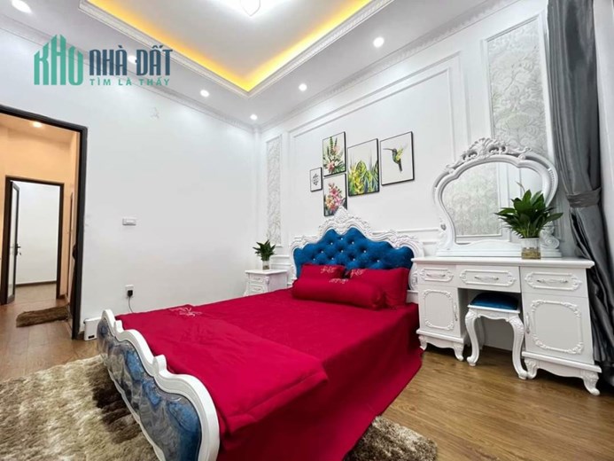 Duy nhất! Bán nhà Đỗ Đức Dục, 37m2, lô góc, 3 ô tô tránh gần, 4 tỷ 1