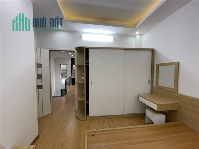 Bán nhà Nguyễn Chí Thanh, 56m2, 6PN, Mặt tiền rộng, Phân Lô, Ô tô, Đống Đa, 10,78 tỷ