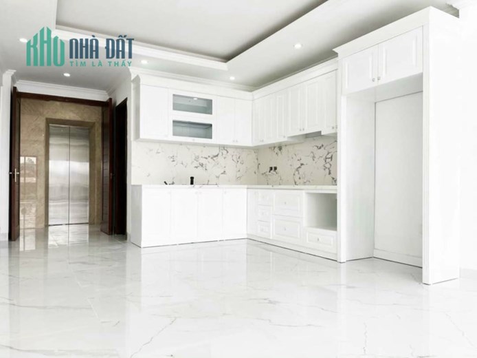 Chất ! Bán nhà Đỗ Đức Dục, 39m2, tặng full nội thất ngoại, ở ngay, 4 tỷ 3