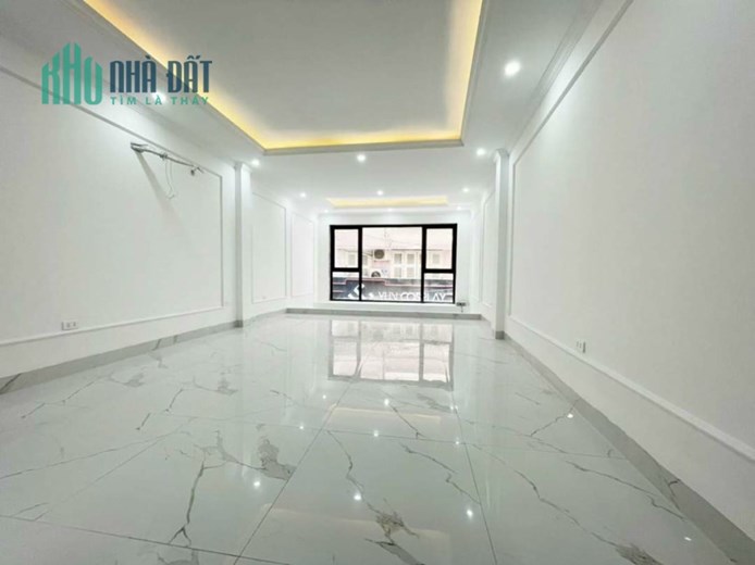Chất ! Bán nhà Đỗ Đức Dục, 39m2, tặng full nội thất ngoại, ở ngay, 4 tỷ 3