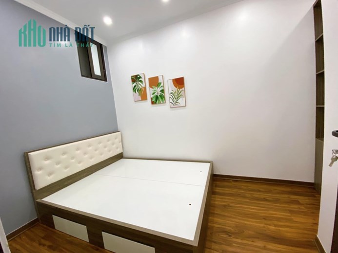 BÁN GẤP2.5 TỶ THANH XUÂN QUAN NHÂN HÀNG MINI NHỎ XUYNH Ở LUÔN Ô TÔ GẦN KIẾM ĐÂU RA LH O868468585