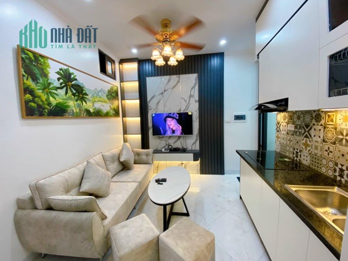 THẬT 100%2.5 TỶ THANH XUÂN QUAN NHÂN HÀNG MINI NHỎ XUYNH Ở LUÔN Ô TÔ GẦN KIẾM ĐÂU RA LH O833448885