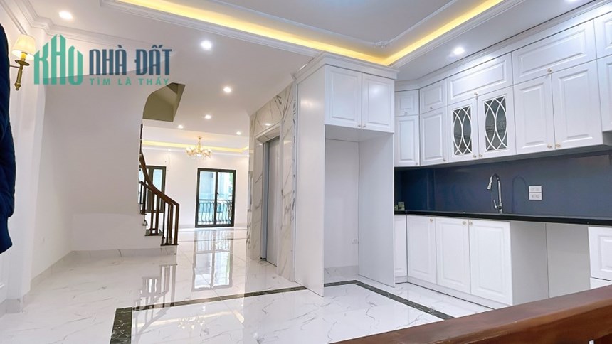 BÁN NHÀ PHỐ  HỒNG TIẾN  DT 75M  5 TẦNG  10TỶ  GARA Ô TÔ, THANG MÁY, GẦN   TRƯỜNG QT WELLSPRING.