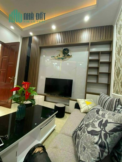 CẦN BÁN NHANH NHÀ NGUYỄN VĂN CỪ, DT 38M, 5T, 4 TỶ2, Ô TÔ ĐỖ CỔNG, NHÀ ĐẸP, NT SANG TRỌNG, Ở NGAY