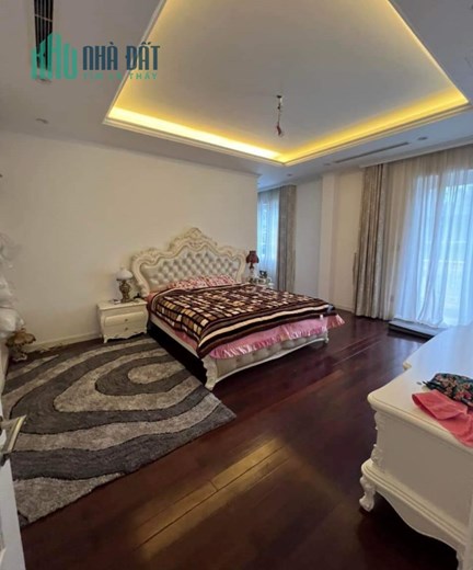 Lô GÓc mặt phố Xã Đàn sầm uất gần ngã tư Ô Chợ Dừa 150m2 chỉ 67.8 tỷ. Lh 0989.62.6116