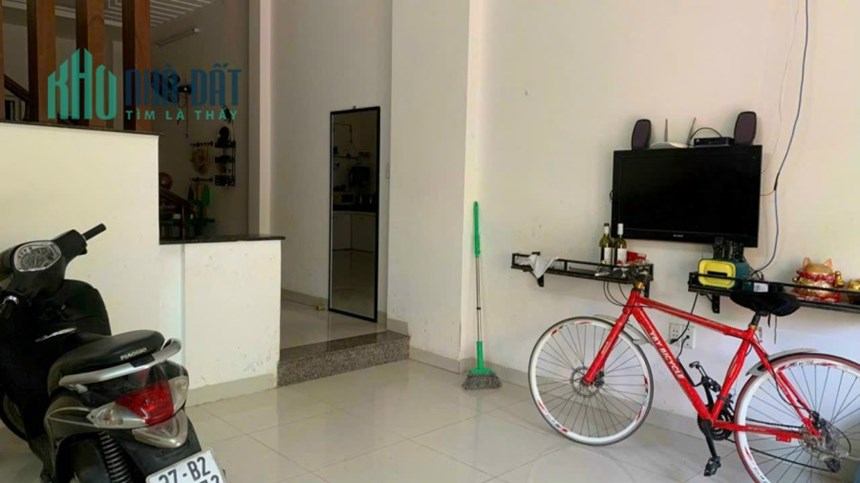 bán nhà Trần Phú hai tầng 2pn cách  hẻm oto 40m giá 1,ty 8 chủ cần tiền bán gấp