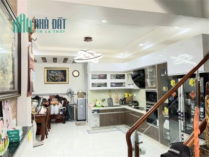 Nhà đẹp Gò Dầu, Tân Phú – Hẻm 8m, 90m2, 3 tầng, 10.9 tỷ