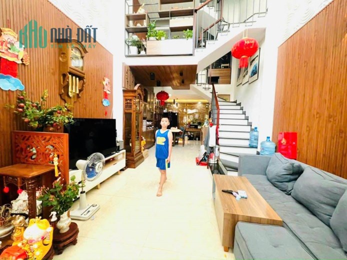 Bán nhà HXH 302 han Huy Ích, Gò Vấp, nhà đẹp 5 tầng, 4x10m, ở ngay chỉ 4.8 tỷ TL