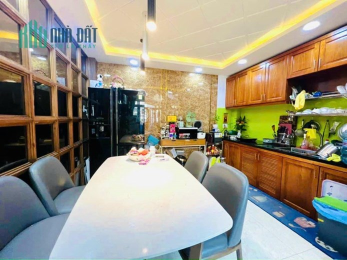 Bán nhà HXH 302 han Huy Ích, Gò Vấp, nhà đẹp 5 tầng, 4x10m, ở ngay chỉ 4.8 tỷ TL