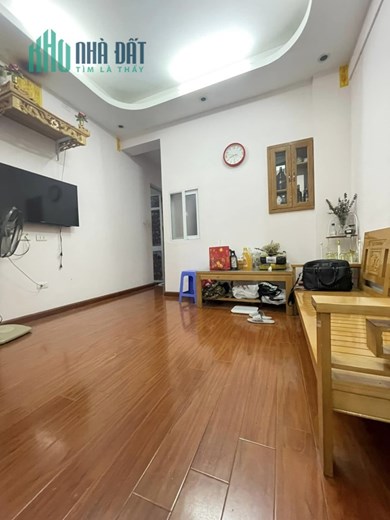 Hơn 1 Tỷ Hộ Khẩu Cầu Giấy Hà Nội. Chung Cư 2 Phòng Ngủ Phí Dịch Vụ Cực Rẻ. Chủ Cần Bán Nhanh