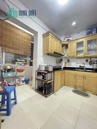 Hơn 1 Tỷ Hộ Khẩu Cầu Giấy Hà Nội. Chung Cư 2 Phòng Ngủ Phí Dịch Vụ Cực Rẻ. Chủ Cần Bán Nhanh