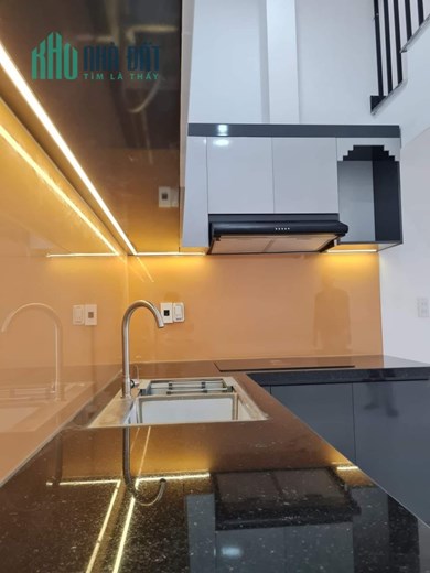 Âu Cơ, nhà mới, 3 tầng, kiệt 3m, gần chợ giá sales 2.75 t