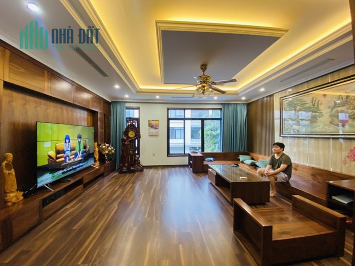 Bán Nhà vườn MỸ ĐÌNH 2, 124m,5T, TM, View Công Viên, ở cực sướng, KD, giá Đầu tư