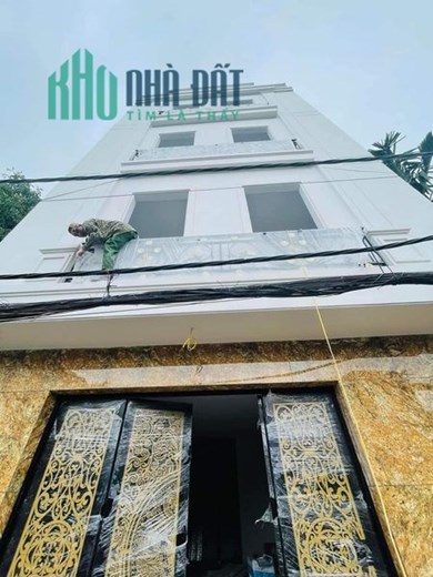 Hoa Hậu Nguyên Hồng 52m 5 tầng Mặt tiền 5.7m chỉ 14 tỷ oto tránh vỉa hè kinh doanh
