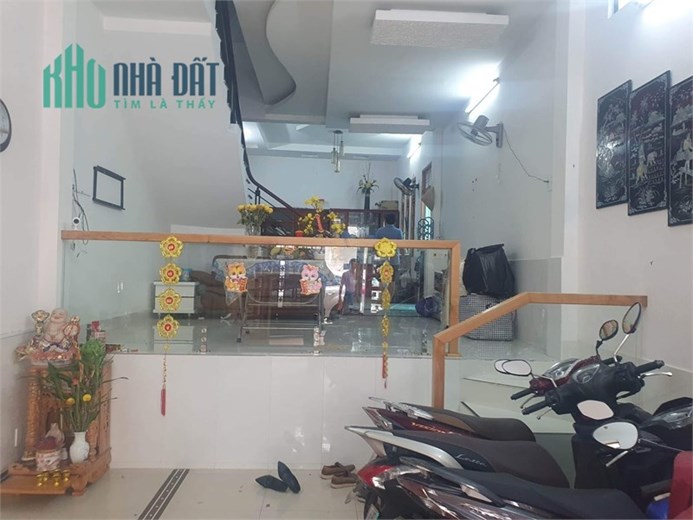CHỈ CÁCH QUẬN 1, QUẬN 5 KHOẢNG 500M - TRUNG TÂM QUẬN 8- DT 125M2