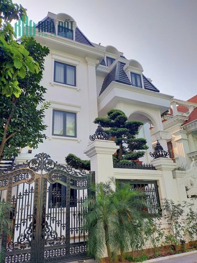 bán biệt thự, kiến trúc pháp sang trọng tại quận long biên, liên hệ:+840395589859