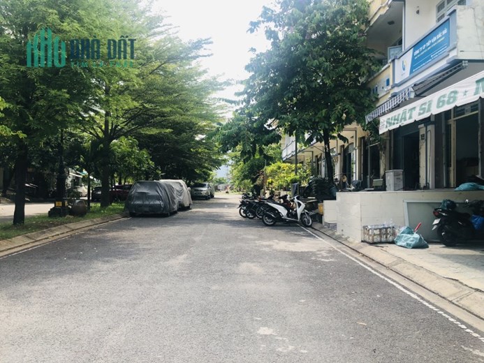 KẸT TIÊN BÁN GẤP LÔ ĐẤT ĐƯỜNG PHẠM VĂN ĐỒNG, GẦN TTTM GIGAMALL, DT 170M2, NGANG 12M, GIÁ CHỈ 19,5 TỶ