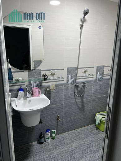 Bán nhà Nguyễn Văn Cừ 42m x 3T, LÔ GÓC, oto Kia đỗ cửa giá 3 tỷ 5 có TL. LH: 0936123469