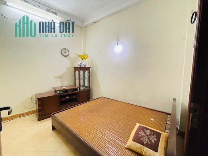 19/5 Văn Quán B.Á.N đất TẶNG nhà - 32m 4 tầng giá chỉ hơn 2 tỷ - Ô TÔ cạnh nhà